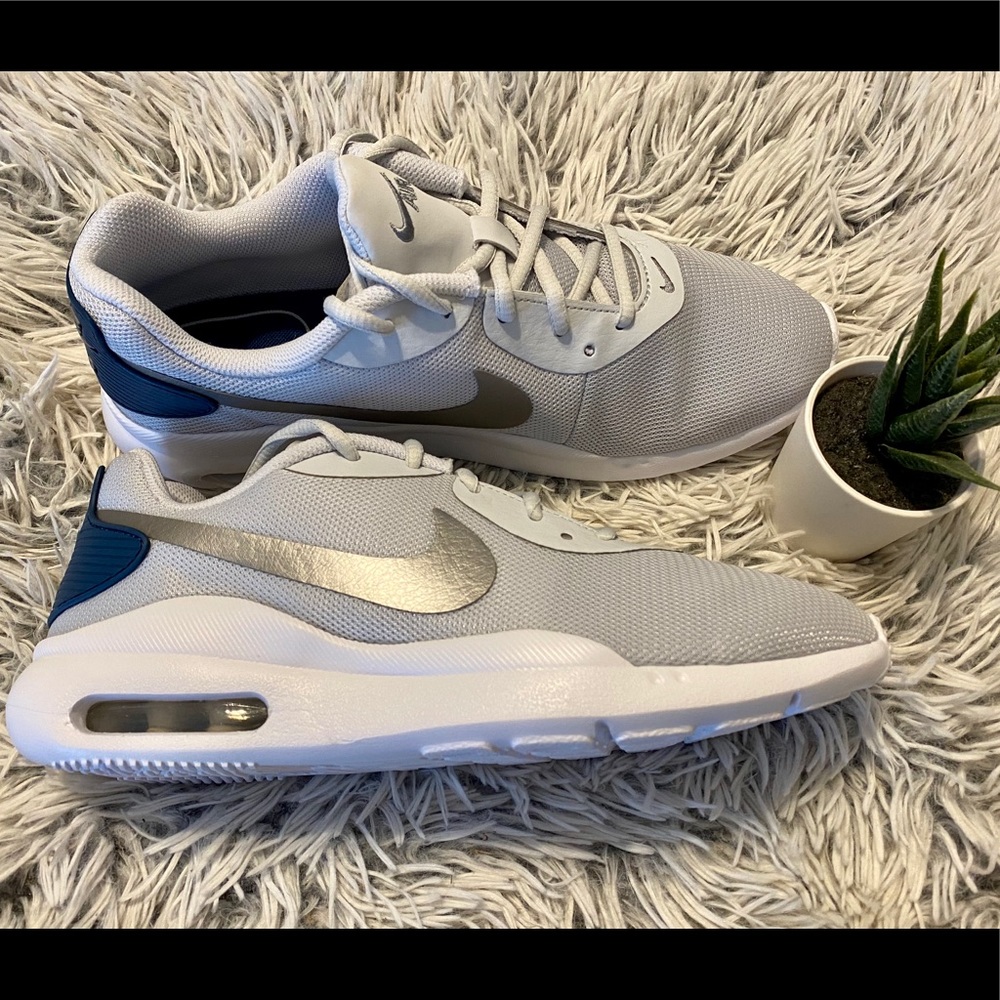 Nike Oketo Silver